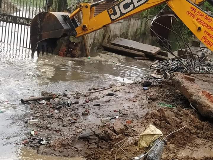 From social media posts to paper boat protest; Link Road residents