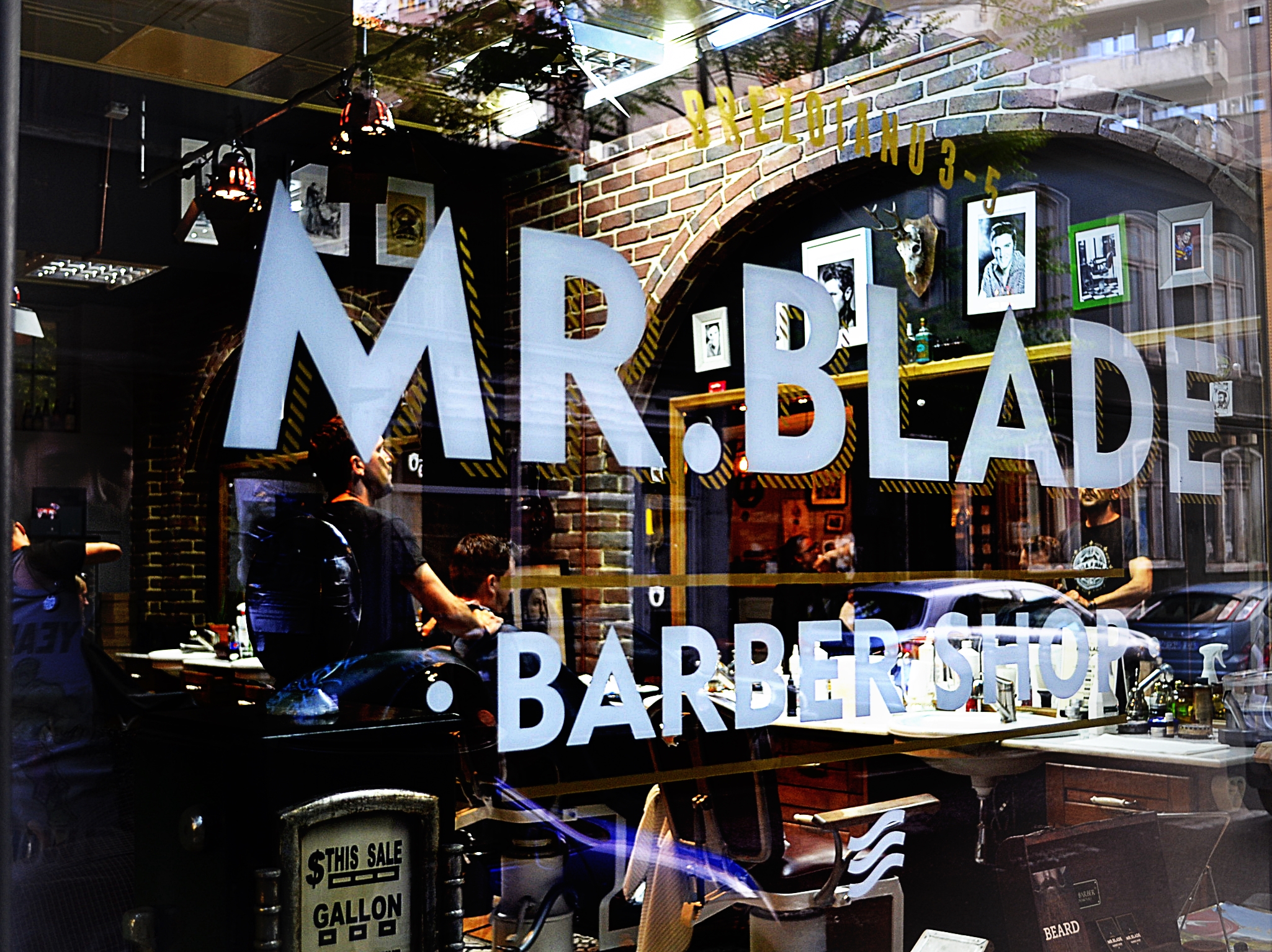Mr. Blade Barber Shop Barber Shops (3) Barbosul.ro