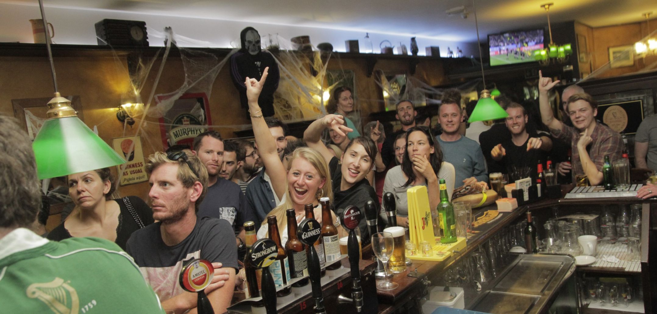 Shenanigans Irish Pub Barcelona Connect