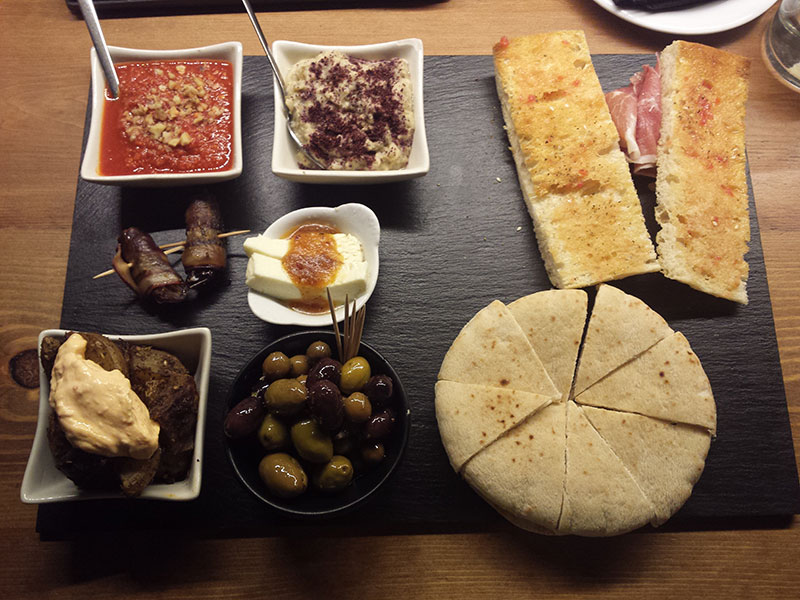 Ziryab Fusion Tapas & Wine Bar Barcelona Connect