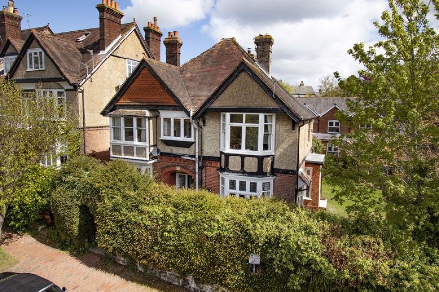 One Bedroom Apartment, Madeira Park, Tunbridge Wells Bardens Estates