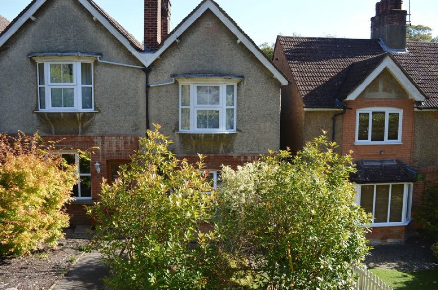 Two Double Bedroom SemiDetached House Close to Sevenoaks Station