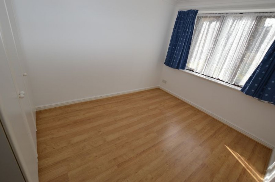 One Bedroom GF Flat with Parking, Durham Avenue, Bromley BR2 Bardens