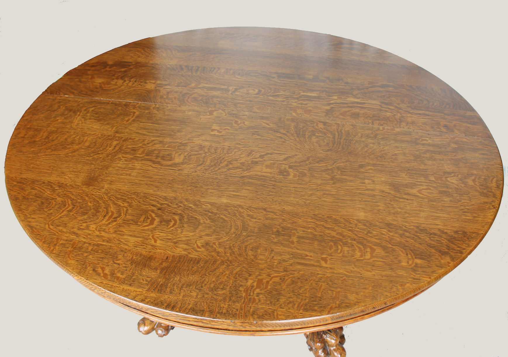 Bargain John's Antiques Antique Round Oak Dining Table with 5