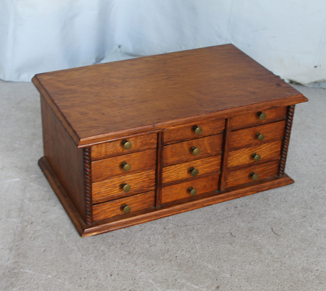 Bargain John's Antiques Quarter Sawn Oak Display File Box