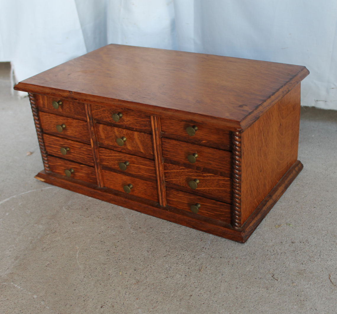 Bargain John's Antiques Quarter Sawn Oak Display File Box