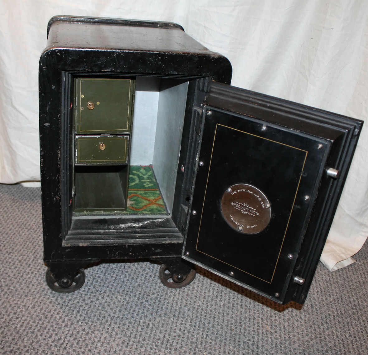 Bargain John's Antiques Small Antique Black Cast Iron Safe Meilink