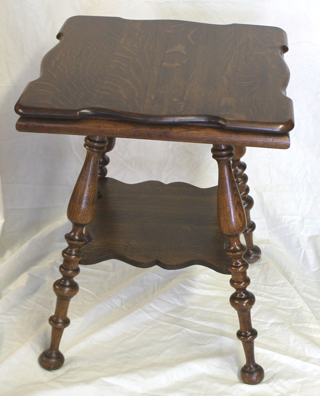 Bargain John's Antiques Antique Oak Lamp table with large turned legs