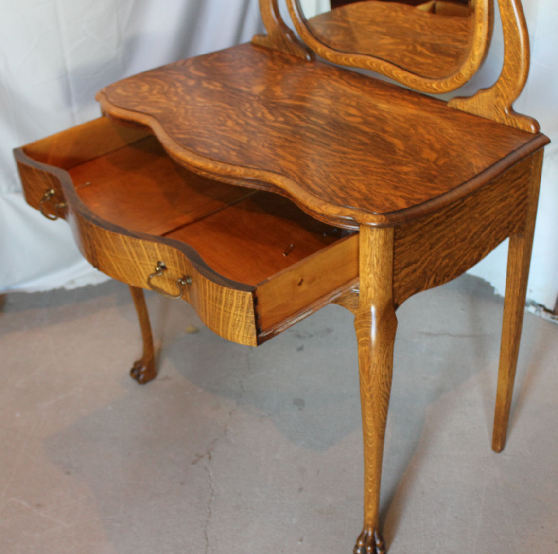 Bargain John's Antiques Antique Oak Vanity with Claw Feet Beveled