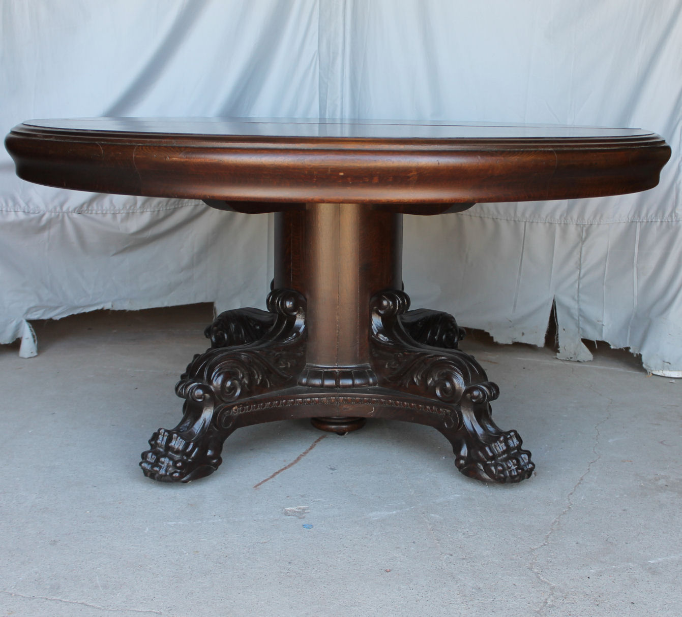 Bargain John's Antiques Round Oak claw foot Dining Table 60