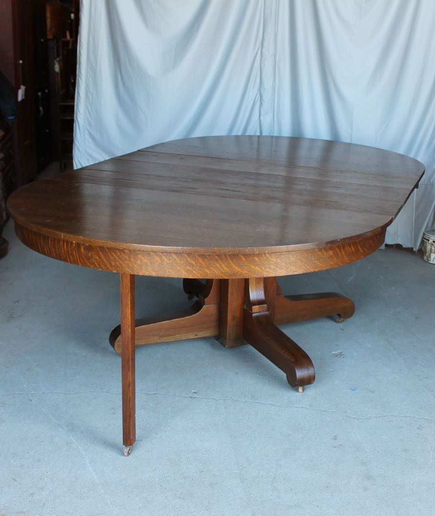Bargain John's Antiques Antique Round Oak Mission style Table 54