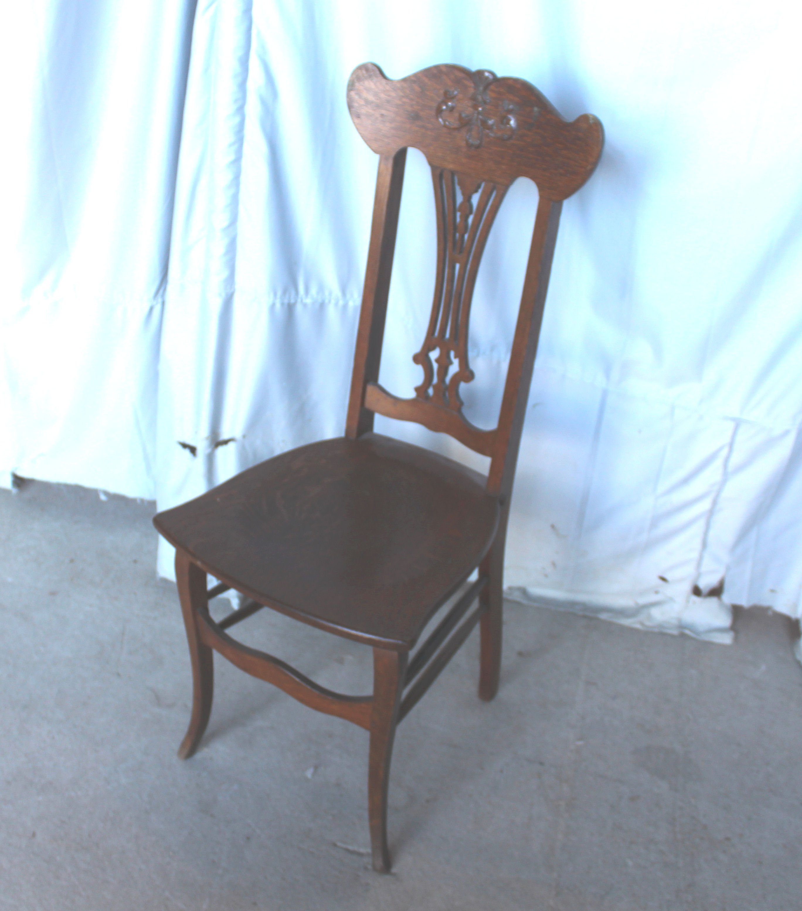 Bargain John's Antiques Antique quarter sawn Oak Vanity Chair