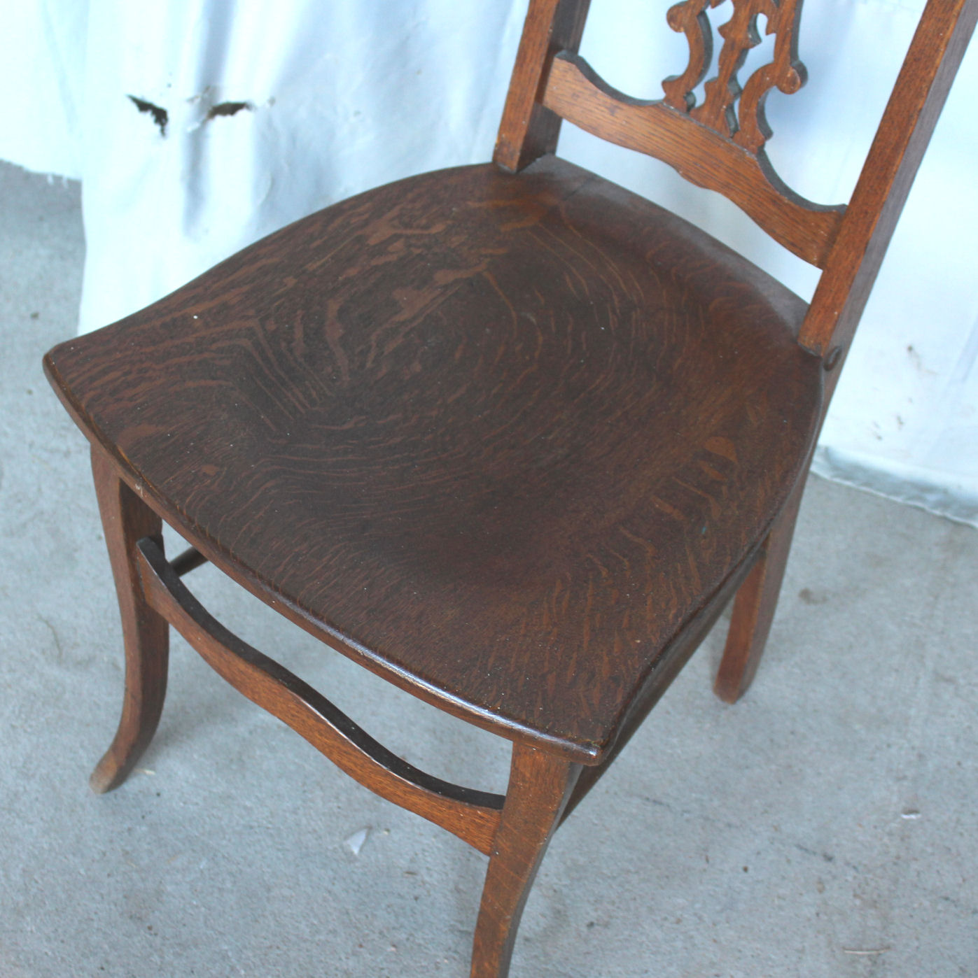 Bargain John's Antiques Antique quarter sawn Oak Vanity Chair