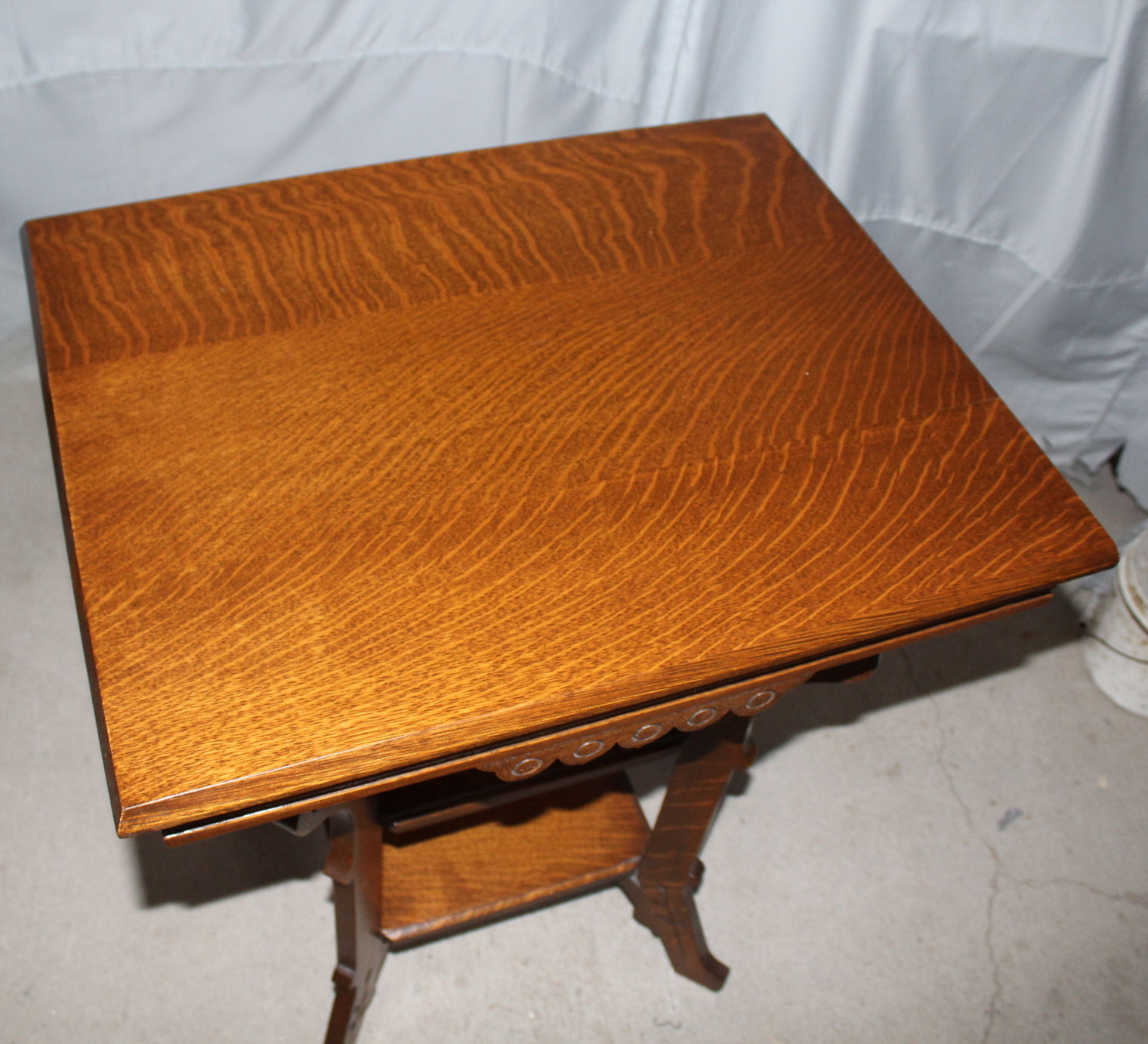 Bargain John's Antiques Antique Victorian Eastlake quarter sawn Oak