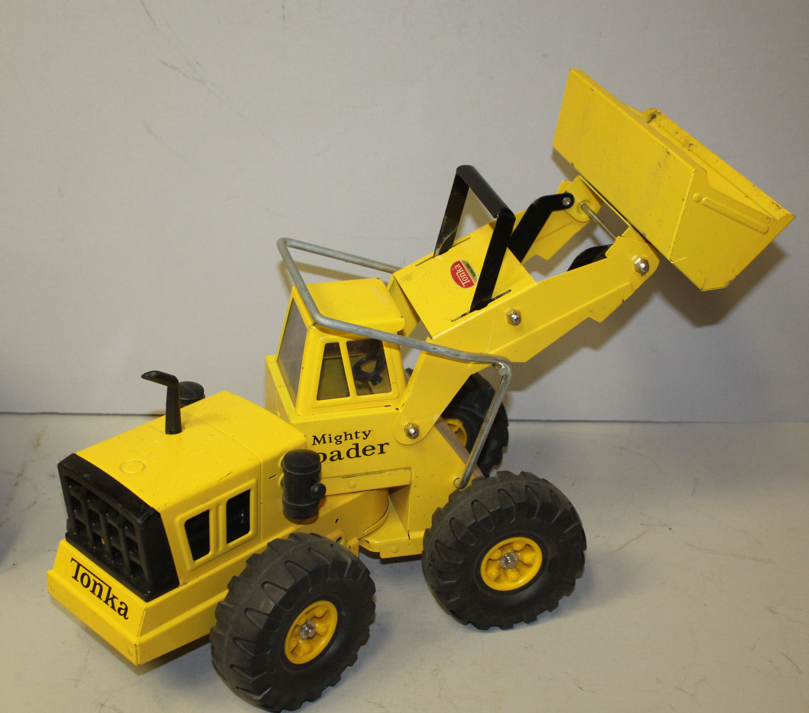 Bargain John's Antiques Tonka Metal Mighty Loader toy Truck vintage