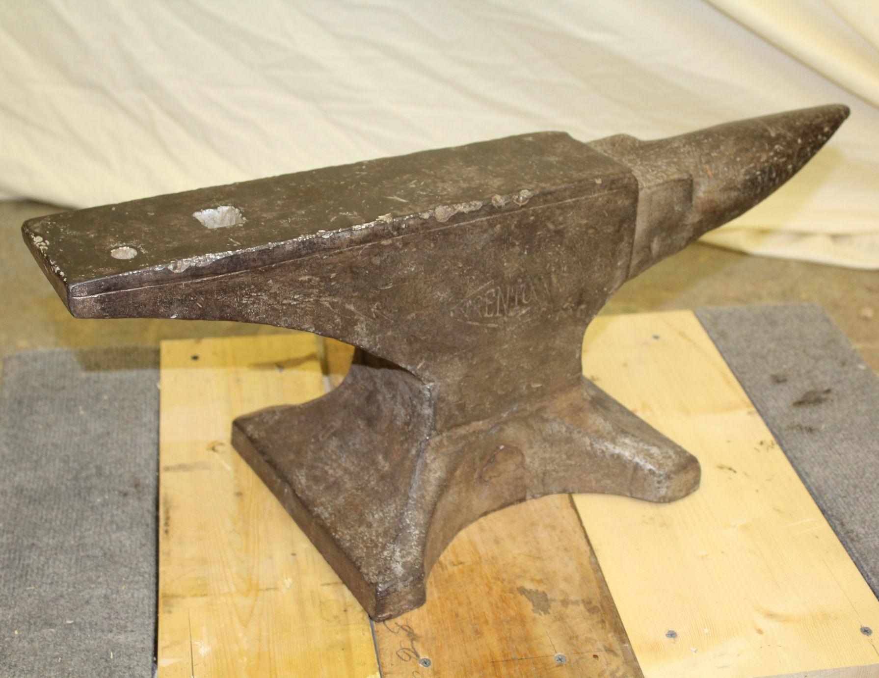 Bargain John's Antiques Antique Blacksmith Iron Anvil Trenton 130