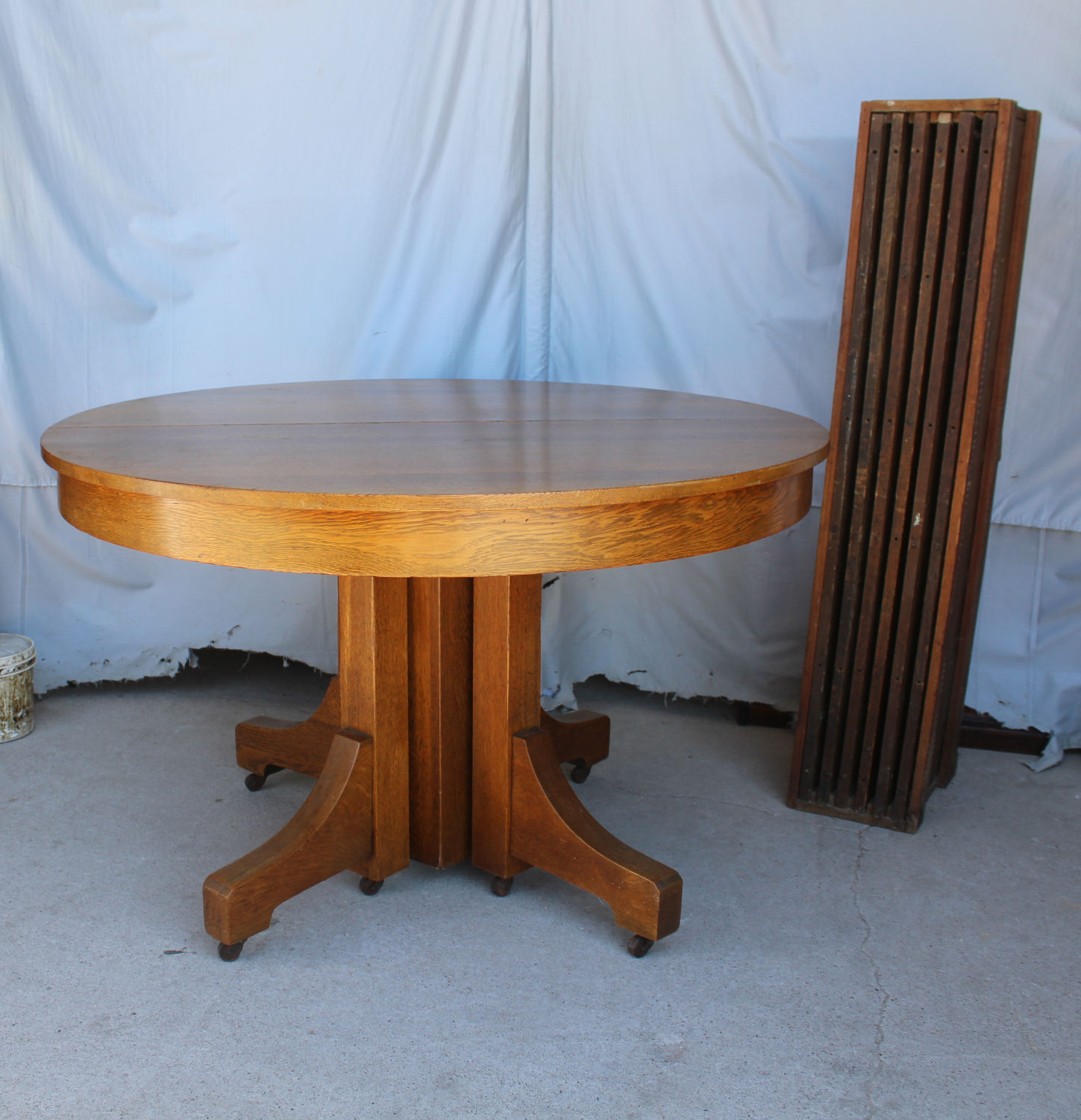 Bargain John's Antiques Antique Mission Round Oak Dining Table 6