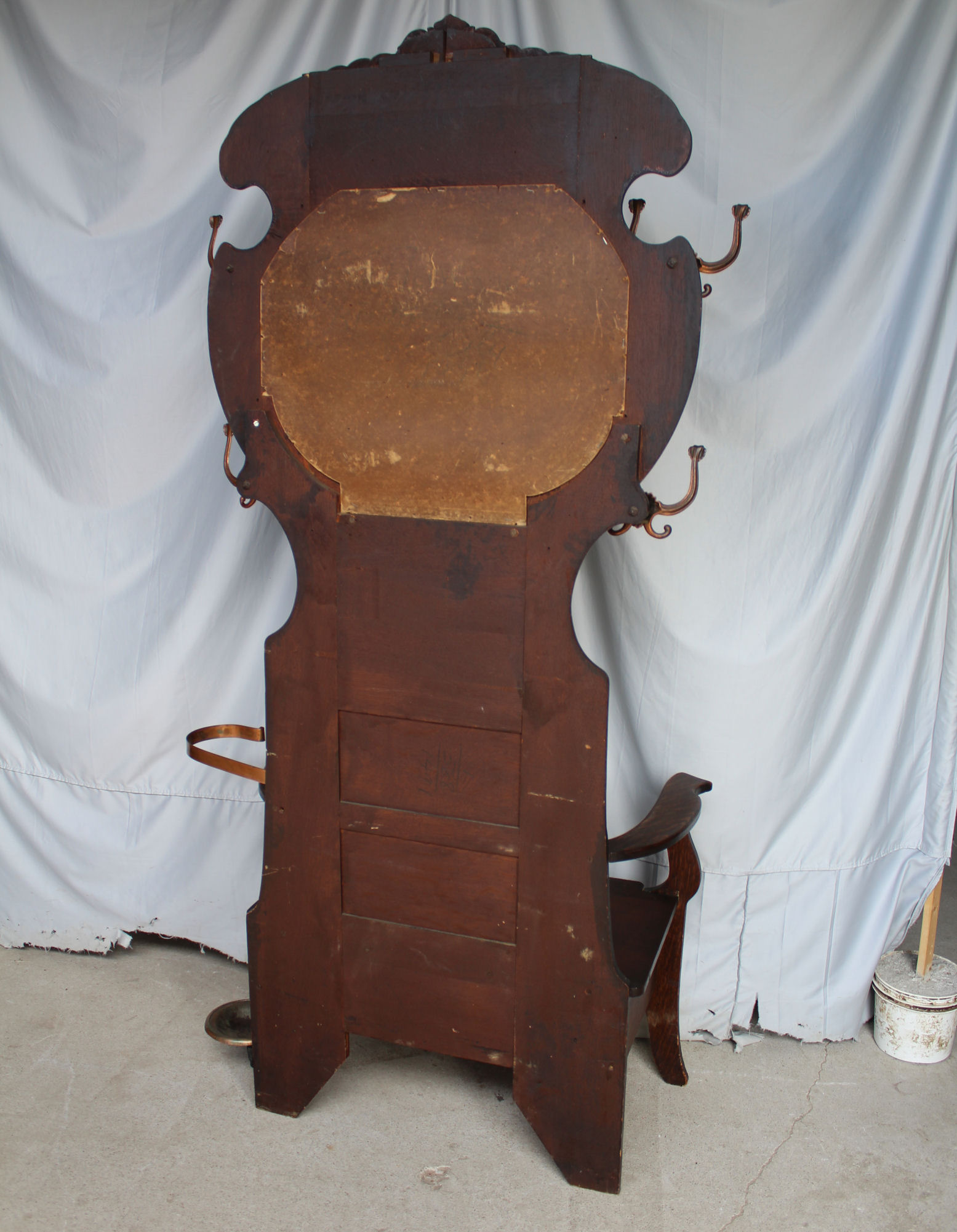 Bargain John's Antiques Antique Oak hall tree seat with nice cast