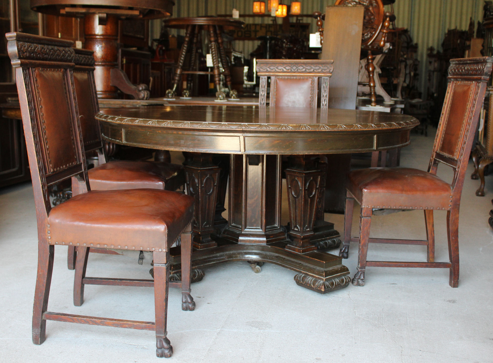 Bargain John's Antiques Antique Round quarter sawn Oak Dining Table
