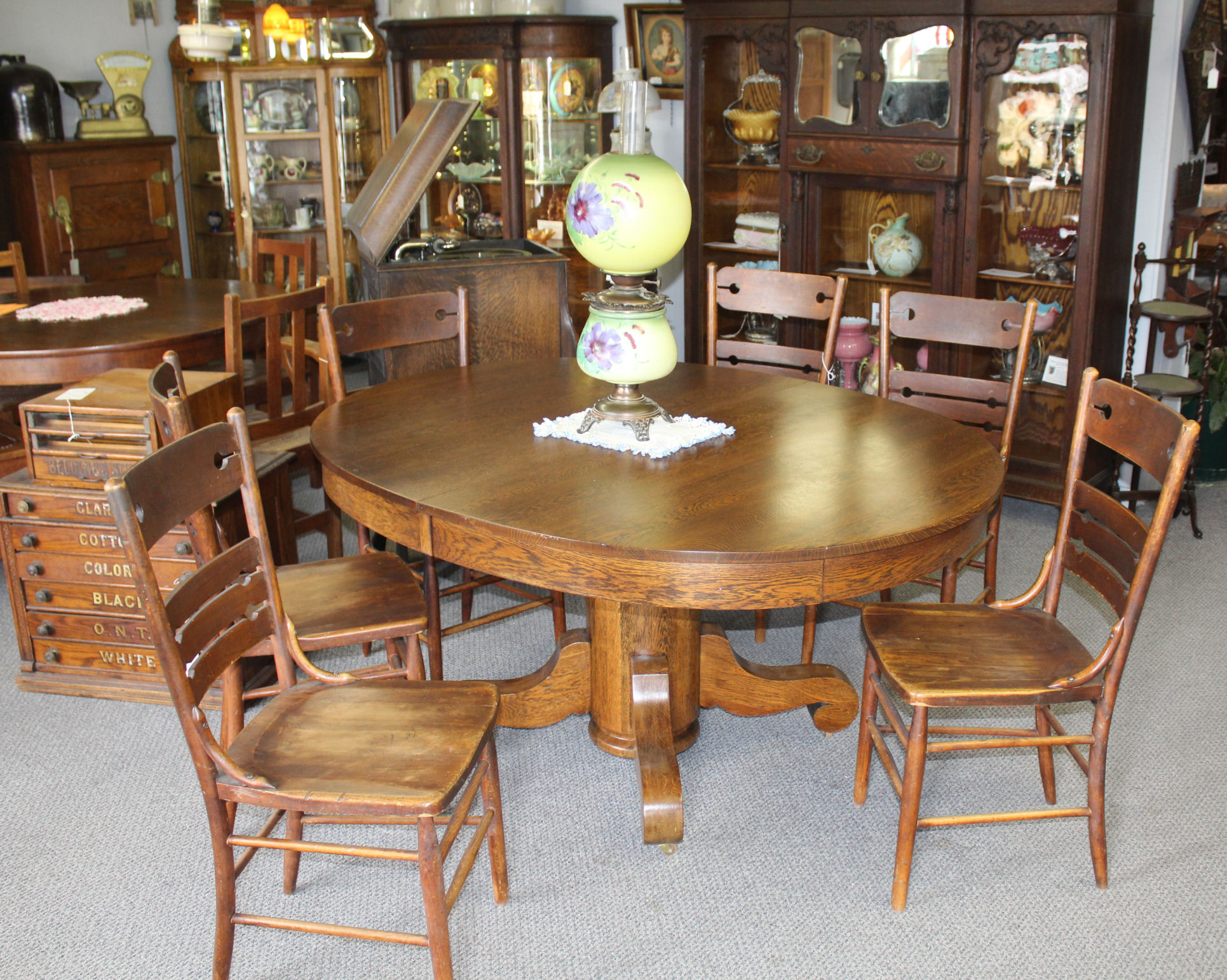 Bargain John's Antiques Antique Oval shaped Oak Dining Table