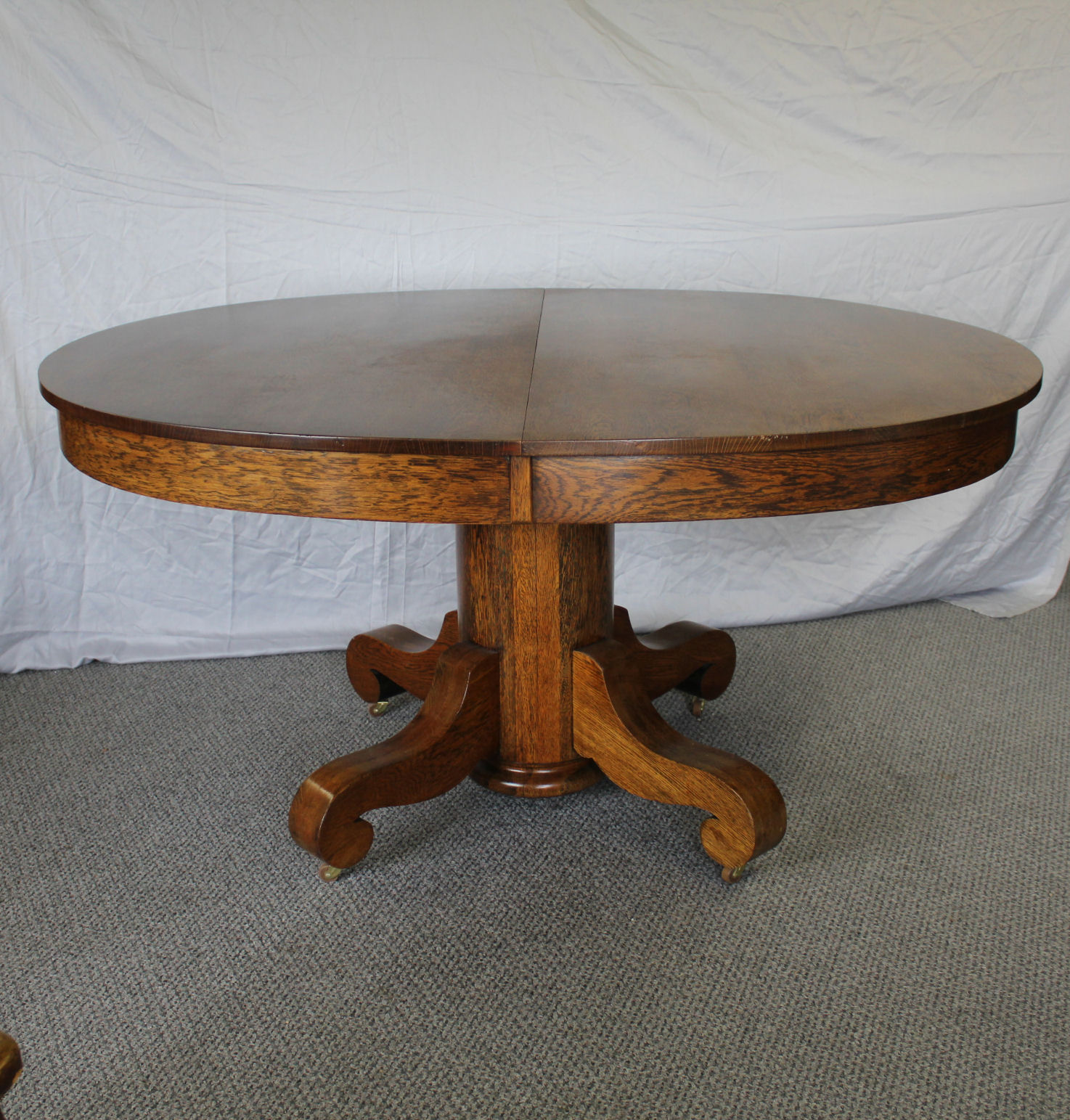 Bargain John's Antiques Antique Oval shaped Oak Dining Table