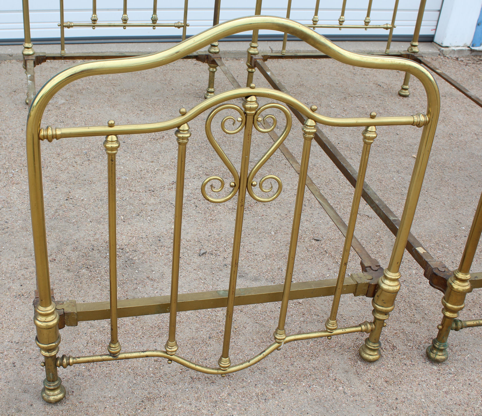 Bargain John's Antiques Antique Matching Pair of Twin size Victorian