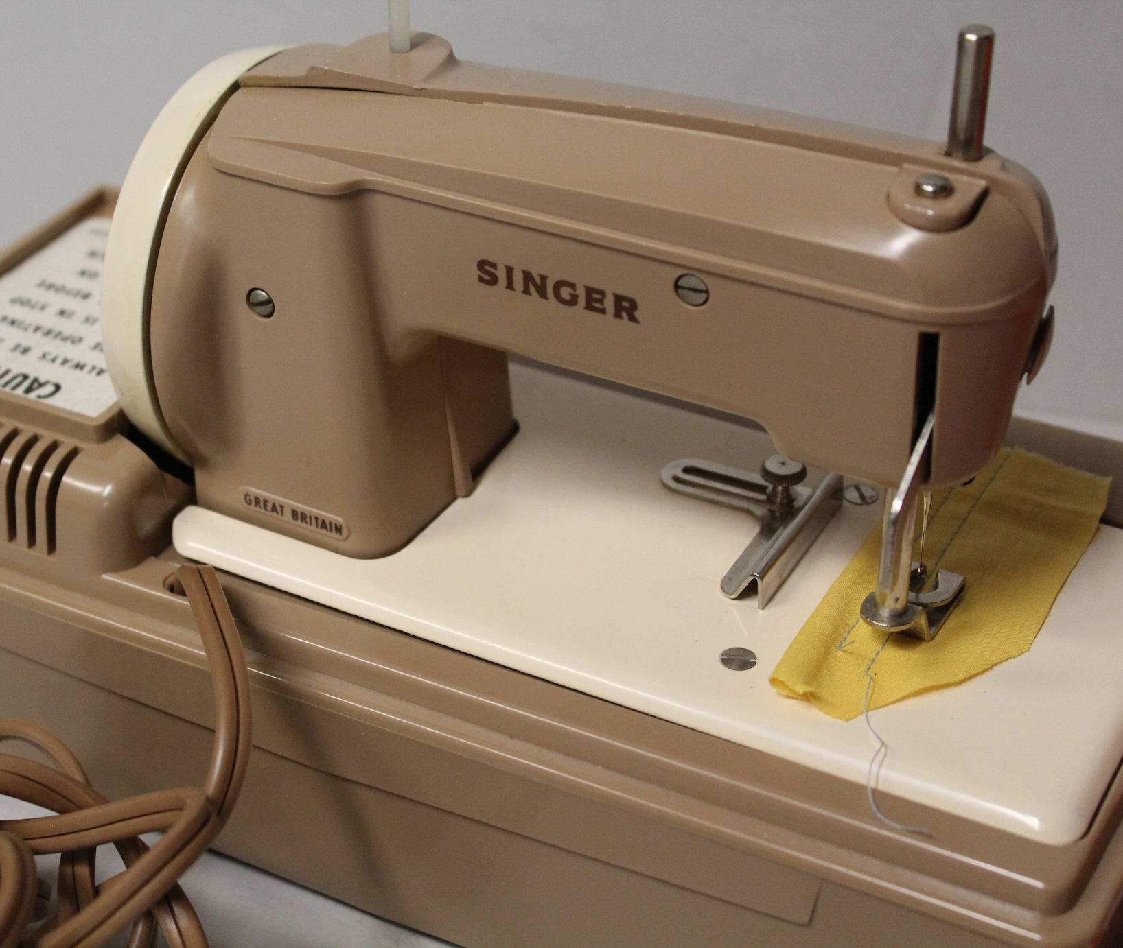 Bargain John's Antiques Singer Sewhandy Electric Model 50 Sewing