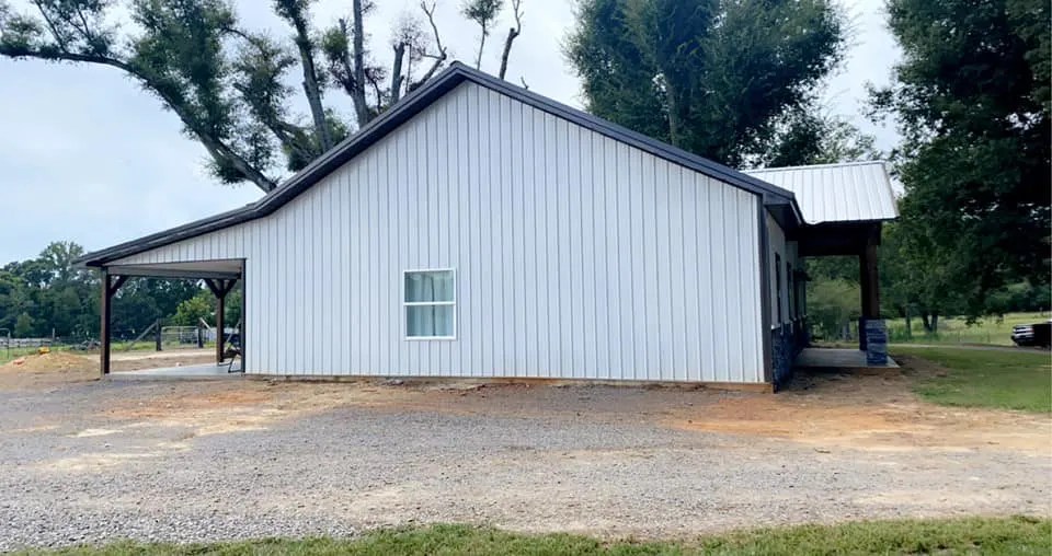 Spacious Barndominium Under 250K