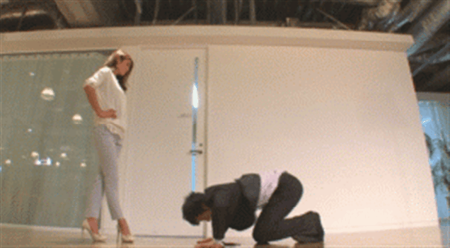 Extreme Japanese Apologizing is Super Impressive (7 GIFs) Barnorama