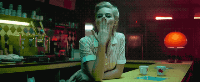 15 Hot Margot Robbie GIFs Barnorama