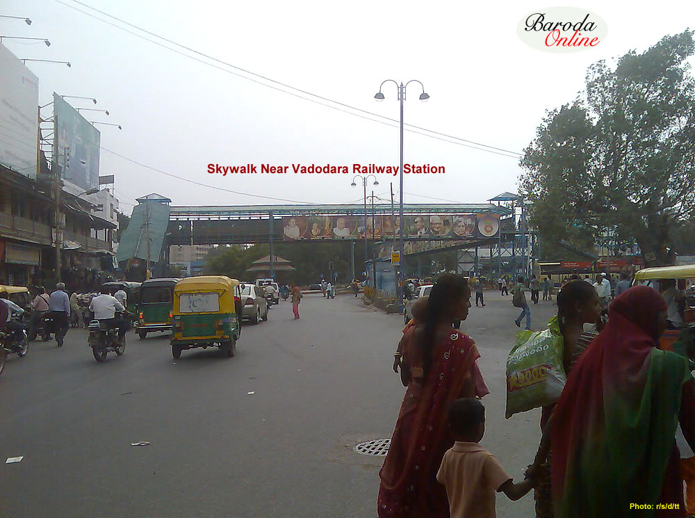 Baroda Photographs Skywalk Near Vadodara Railway Station