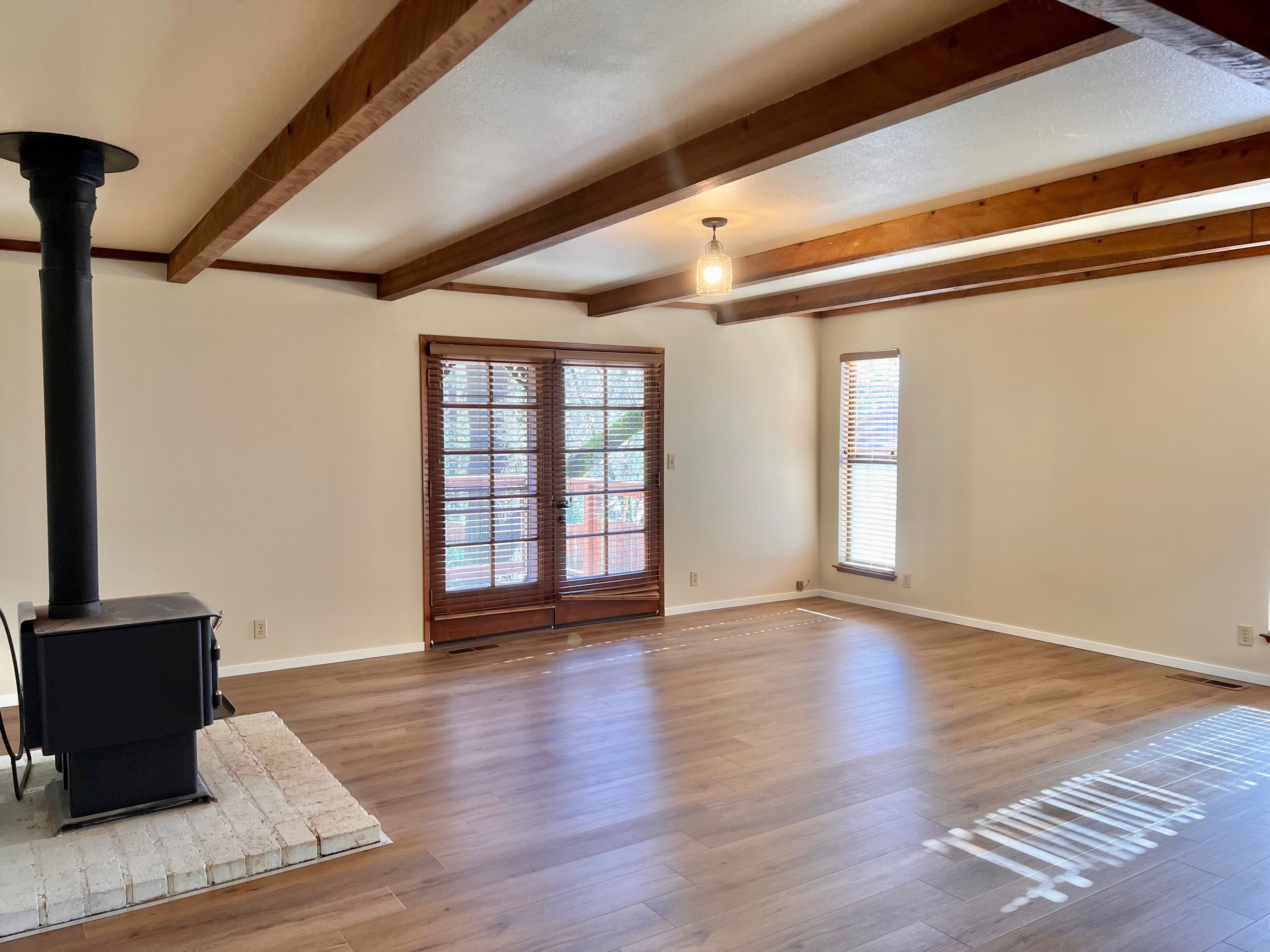 FOR RENT 15925 Thiel Way, Grass Valley, CA 95949