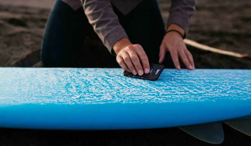 How to Remove Wax from a Surfboard Basic