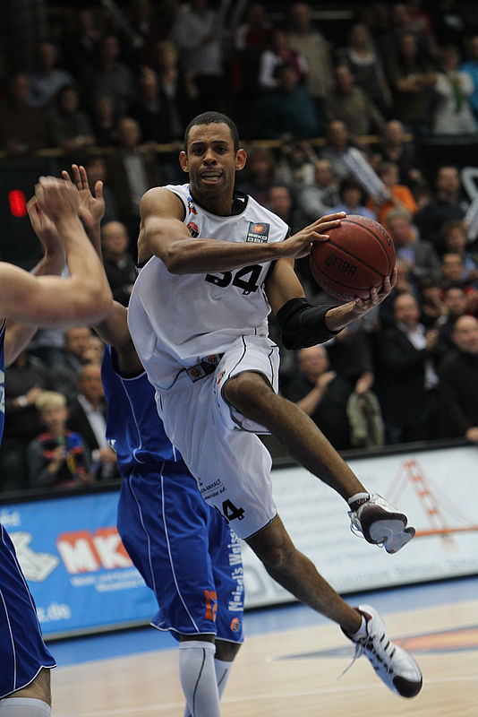 Willkommen in Jena, Wayne Bernard! Medipolis SC Jena