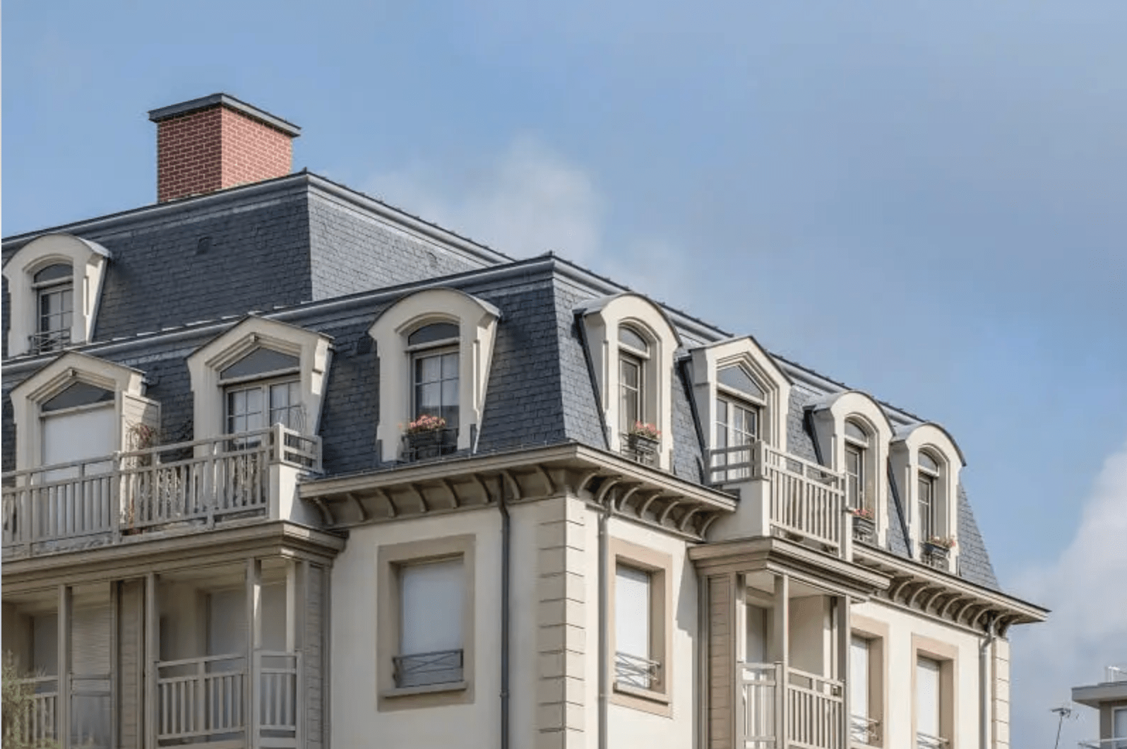 L'ardoise règne sur les toits parisiens ! Batipresse