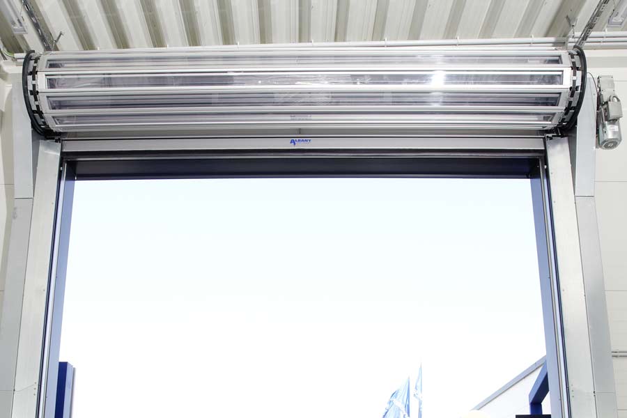 Neues AlbanySchnelllaufRolltor für Transparenz