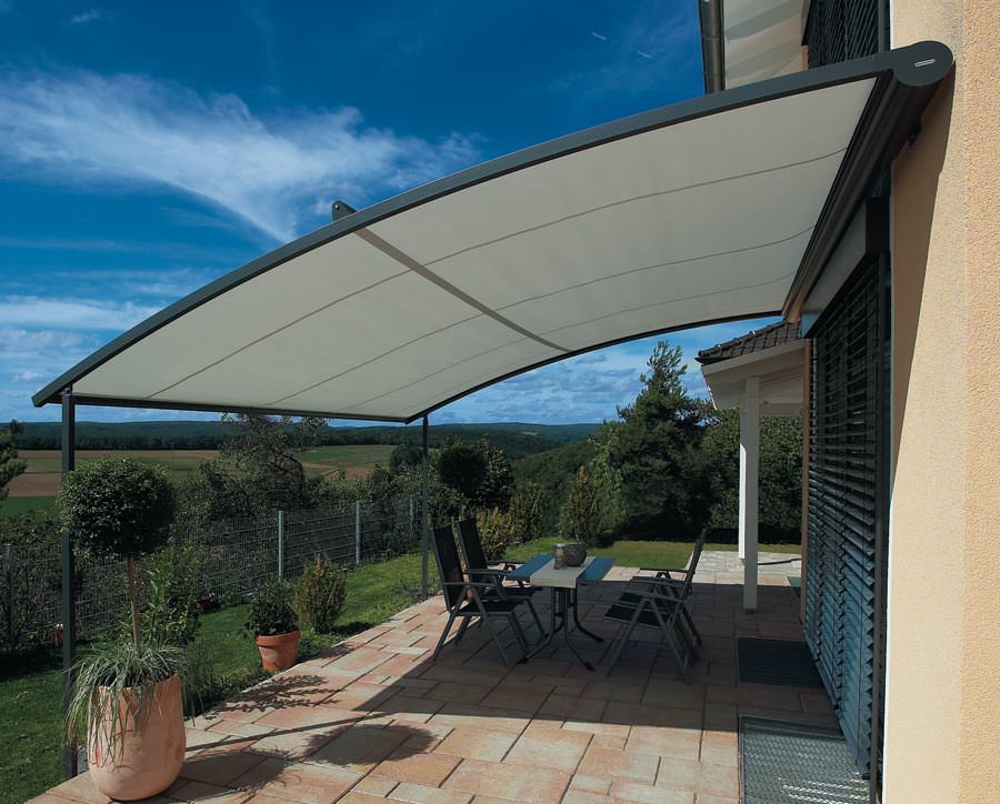 4seitig geführte PergolaMarkise mit mitlaufendem