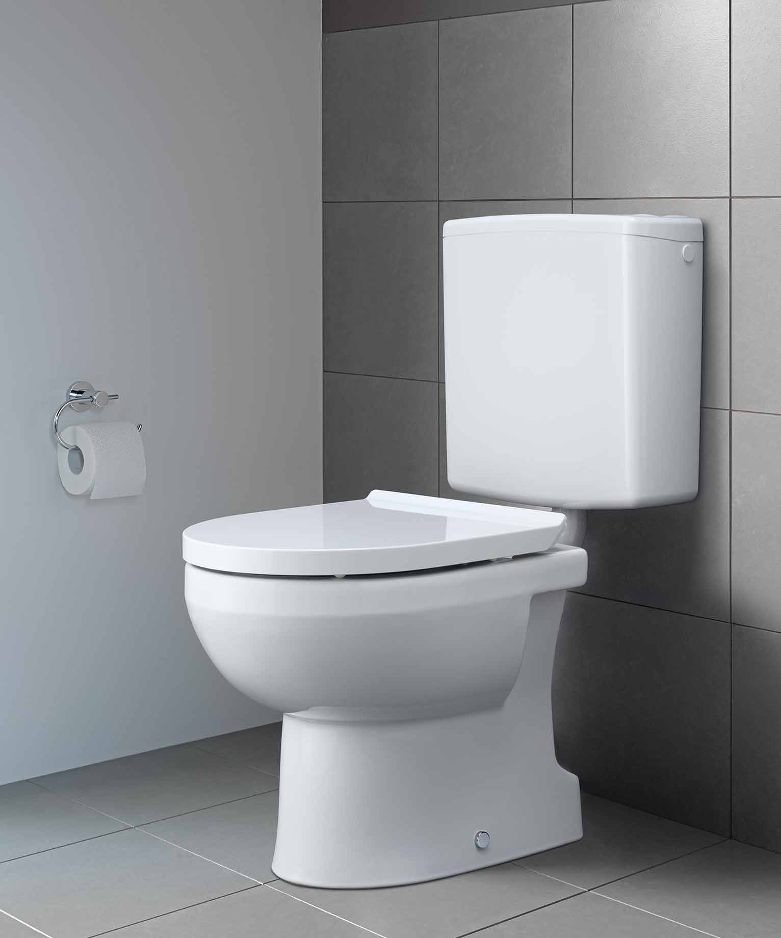Drei bodenstehende RenovierungsWCs ohne Spülrand neu von Duravit