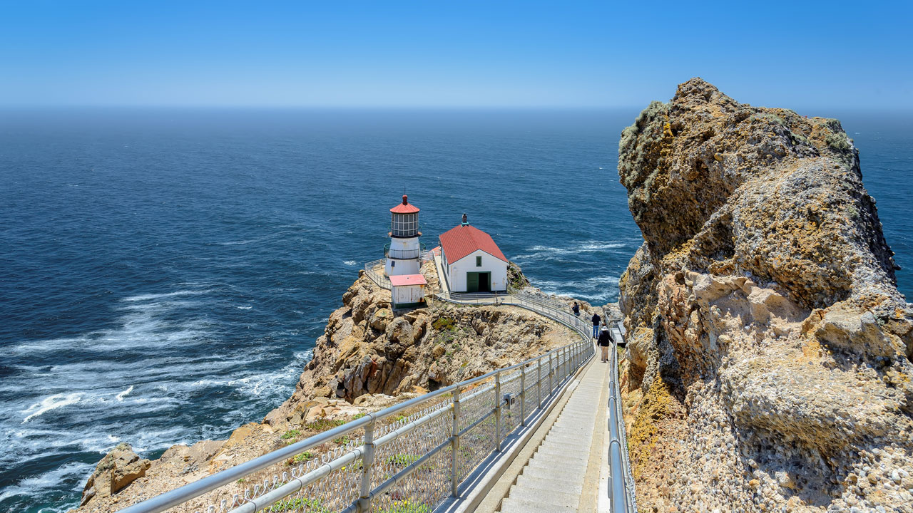 The Best Bay Area Lighthouse Hikes for Any Season