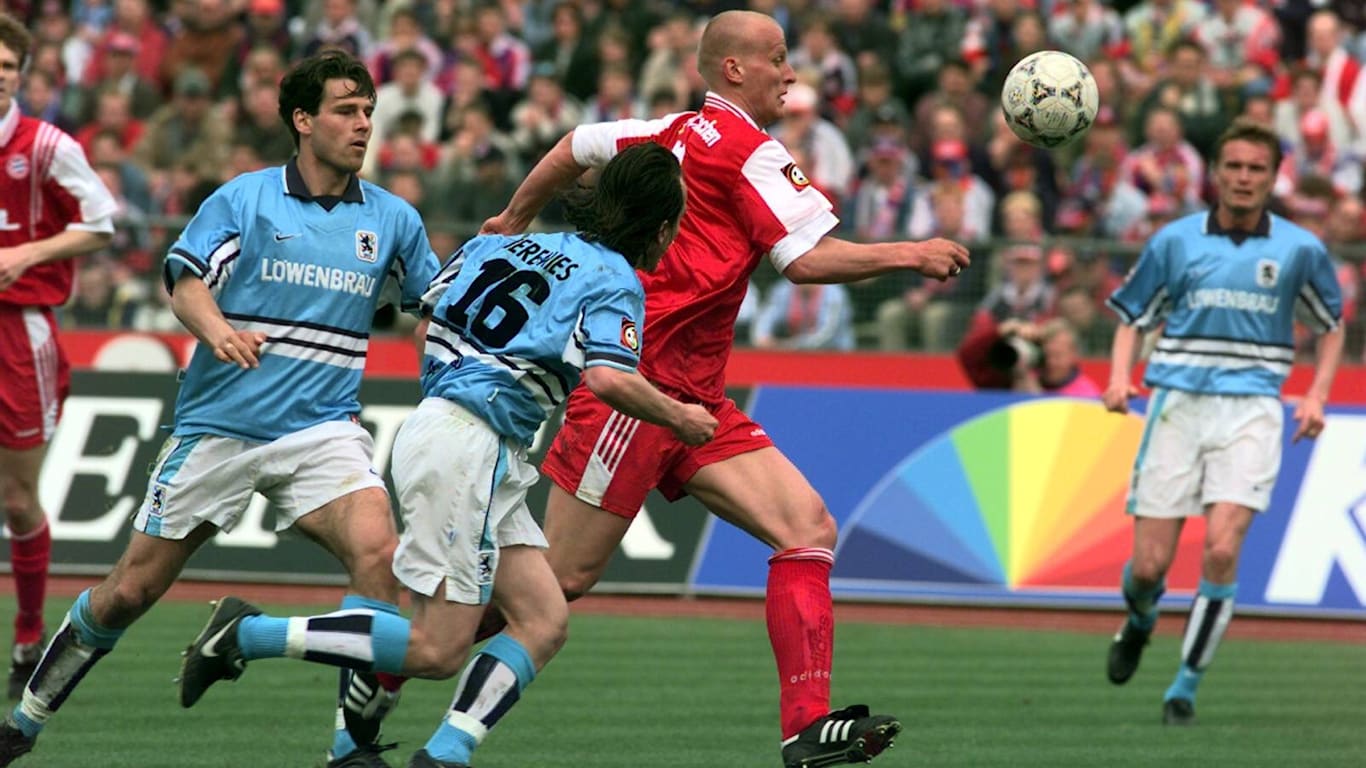 Carsten Jancker’s cheeky steal Official FC Bayern News