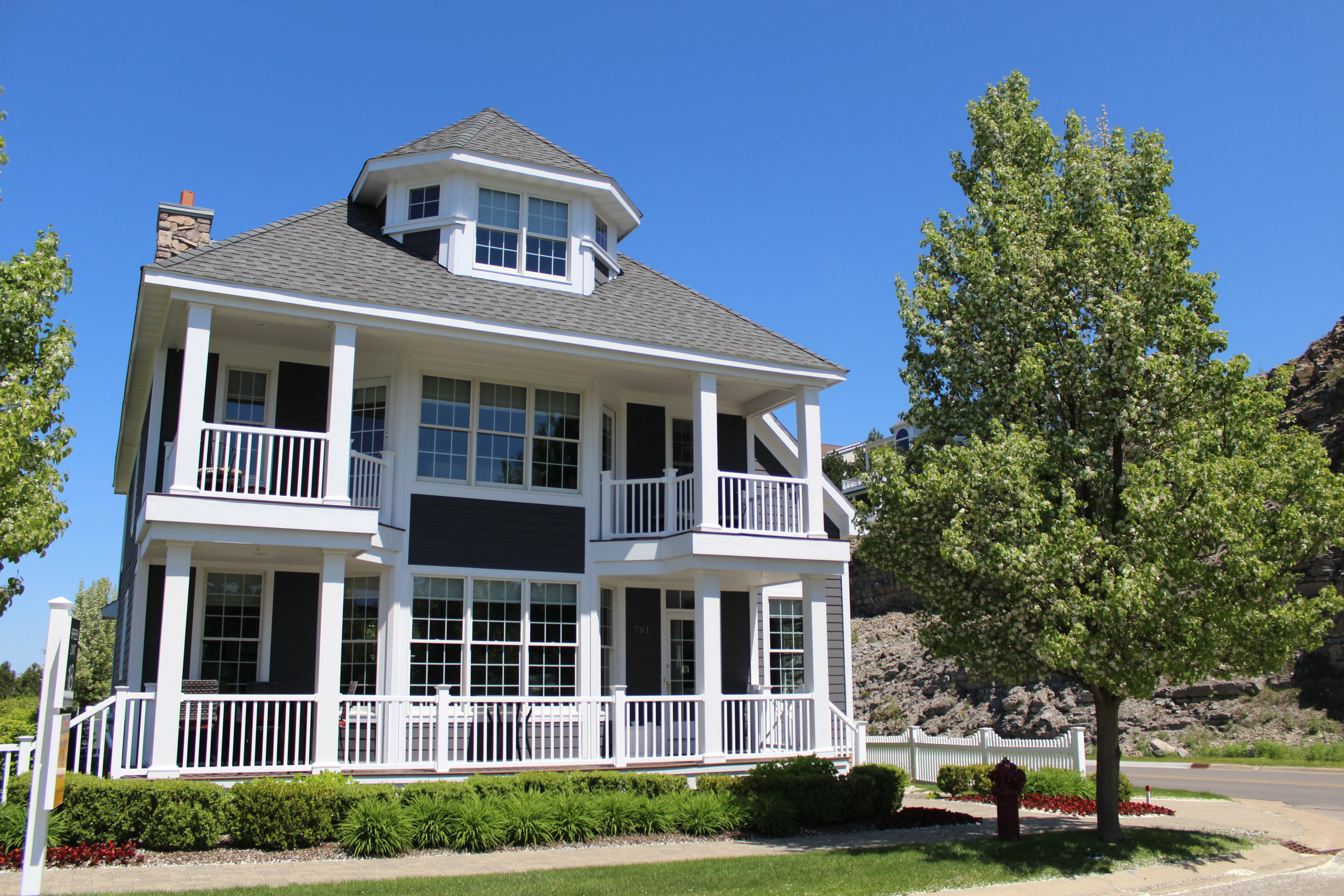 The Gray House 19 Bay Harbor Rentals