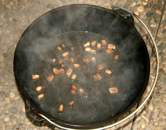 Dicke Rippe aus dem Dutch Oven BBQCounty