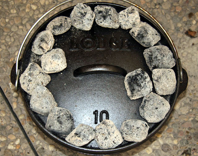 Dicke Rippe aus dem Dutch Oven BBQCounty