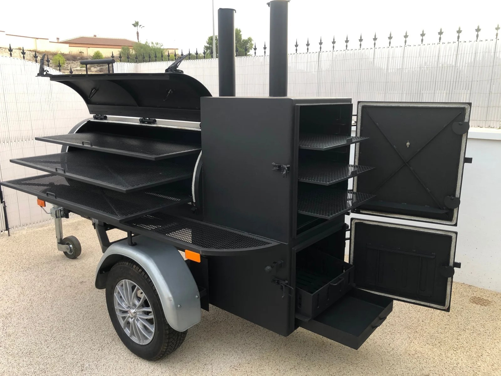 "BM1" Reverse Flow BBQ Trailer (mediumM) BBQ Mates