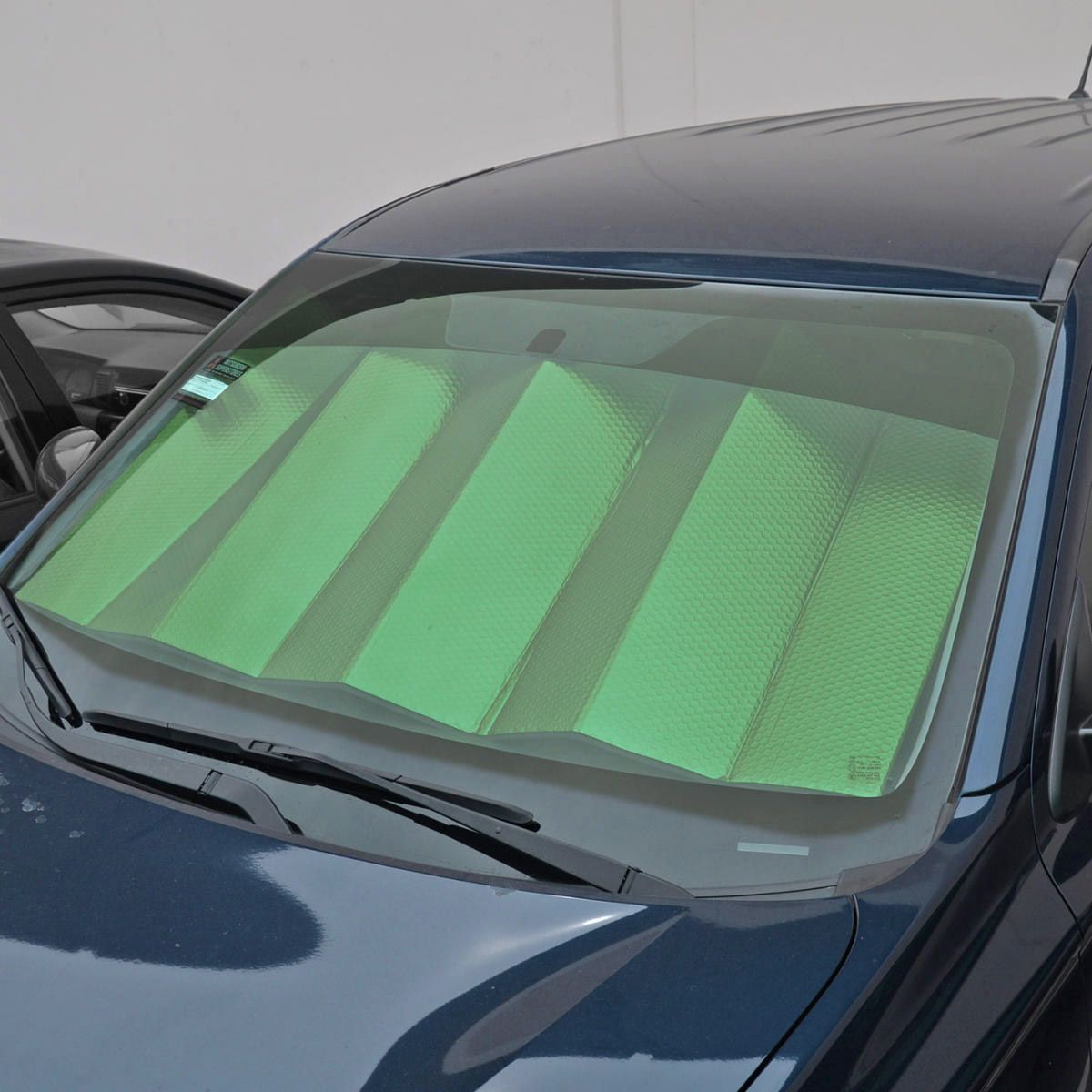 (Jumbo) Motor Trend Windshield Sun Shade Jumbo Size 66 x 27 inch