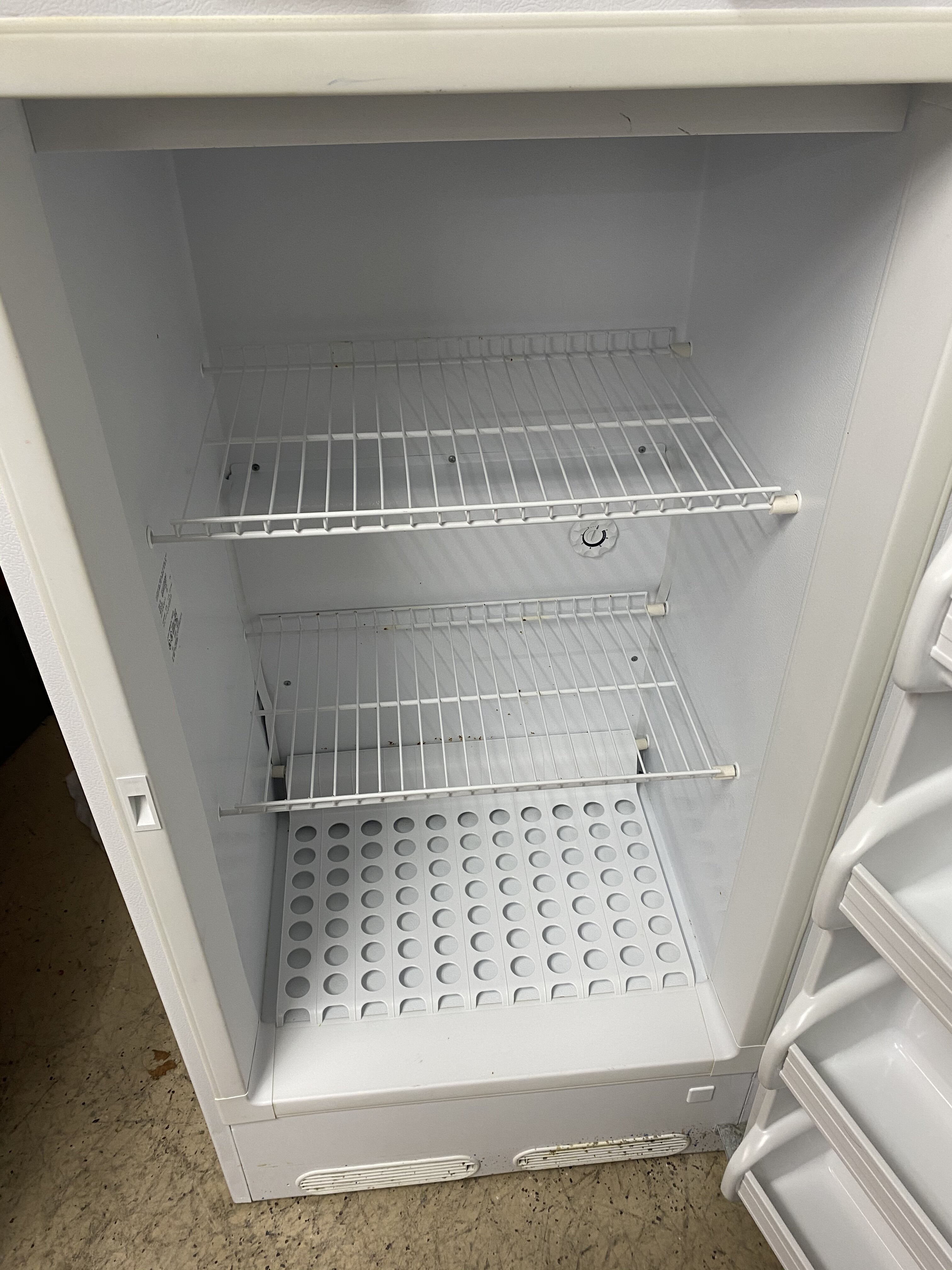 Frigidaire Upright freezer Bloodydecks