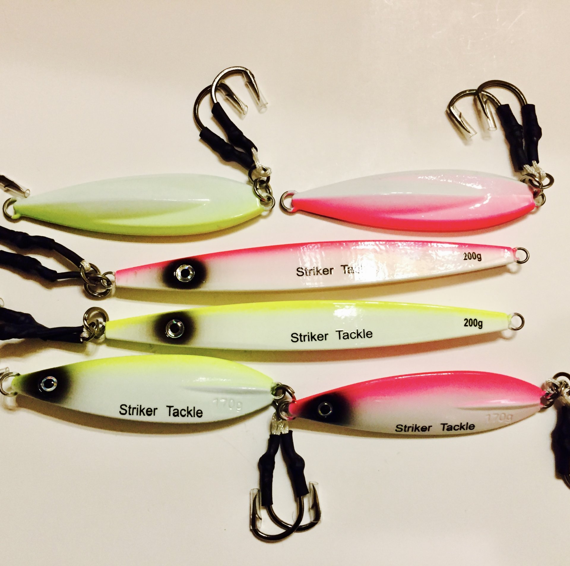 Making the glow in the dark jigs glow fast with a black light