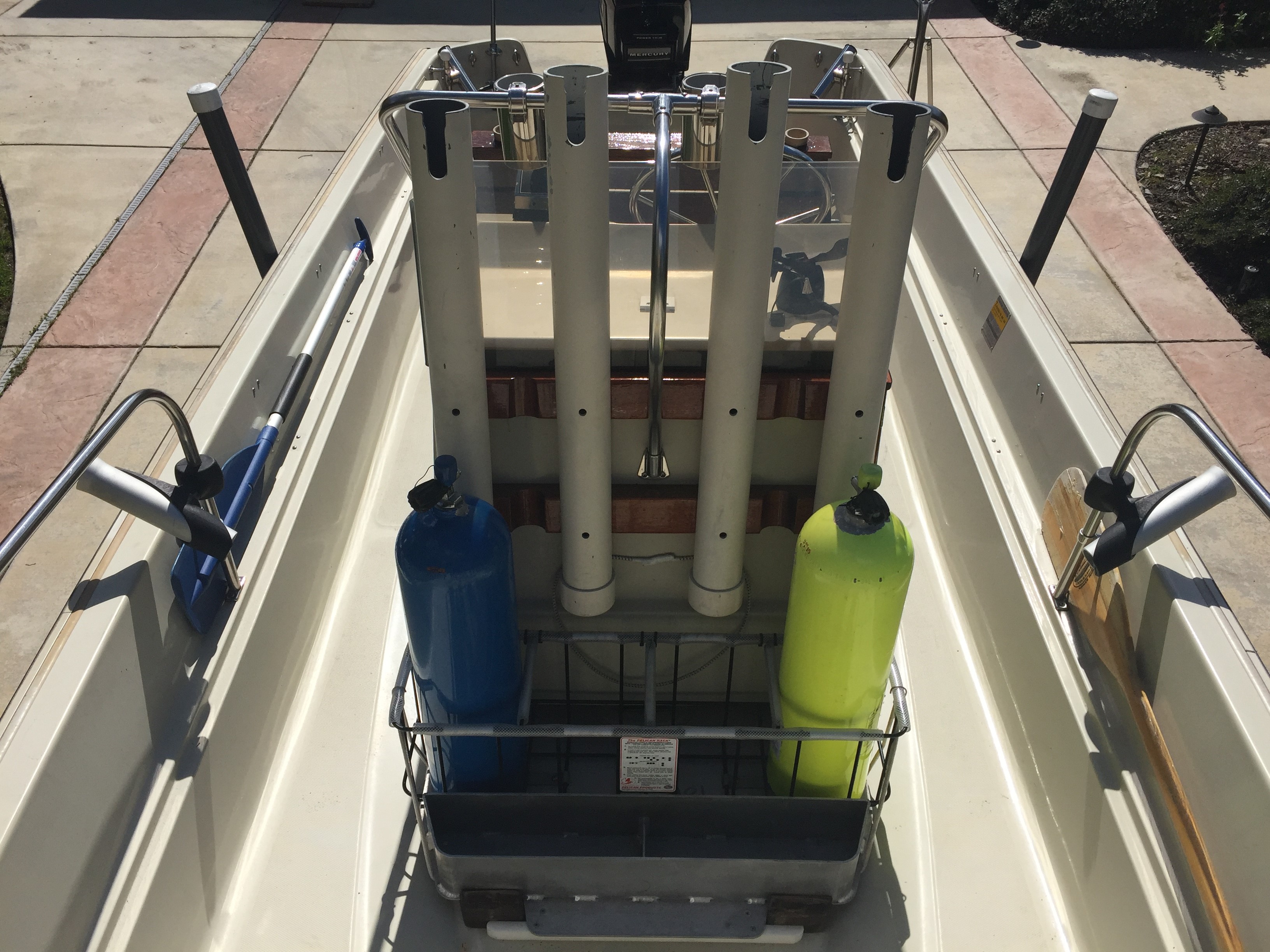 Northern California Custom Scuba Tank rack for Boston Whaler