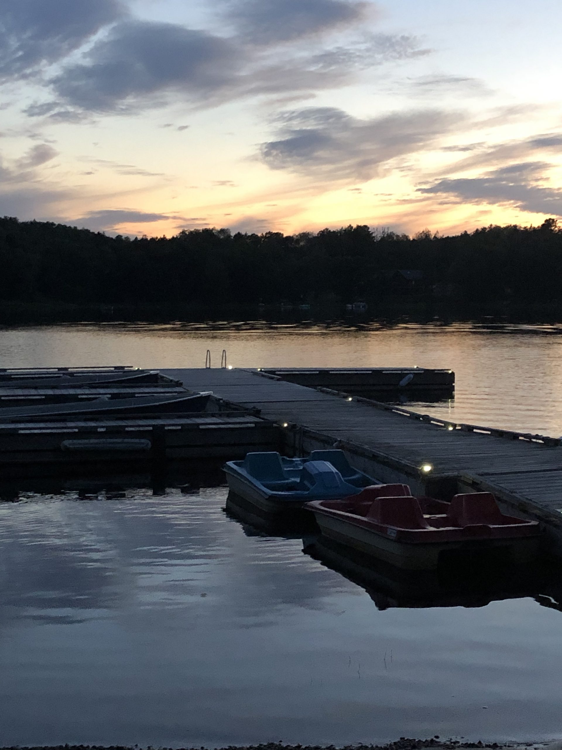 Bear Lake Lodge The only housekeeping cottage resort on the calm