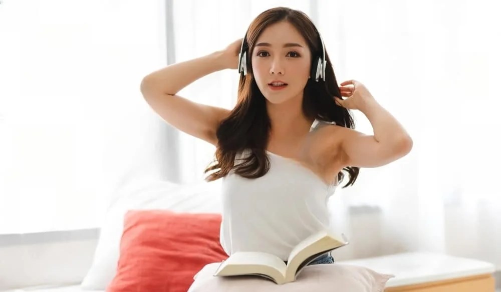 How to Wash White Clothes (2024)